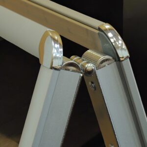 mh-a-stojalo-50x70-podrobnost-big